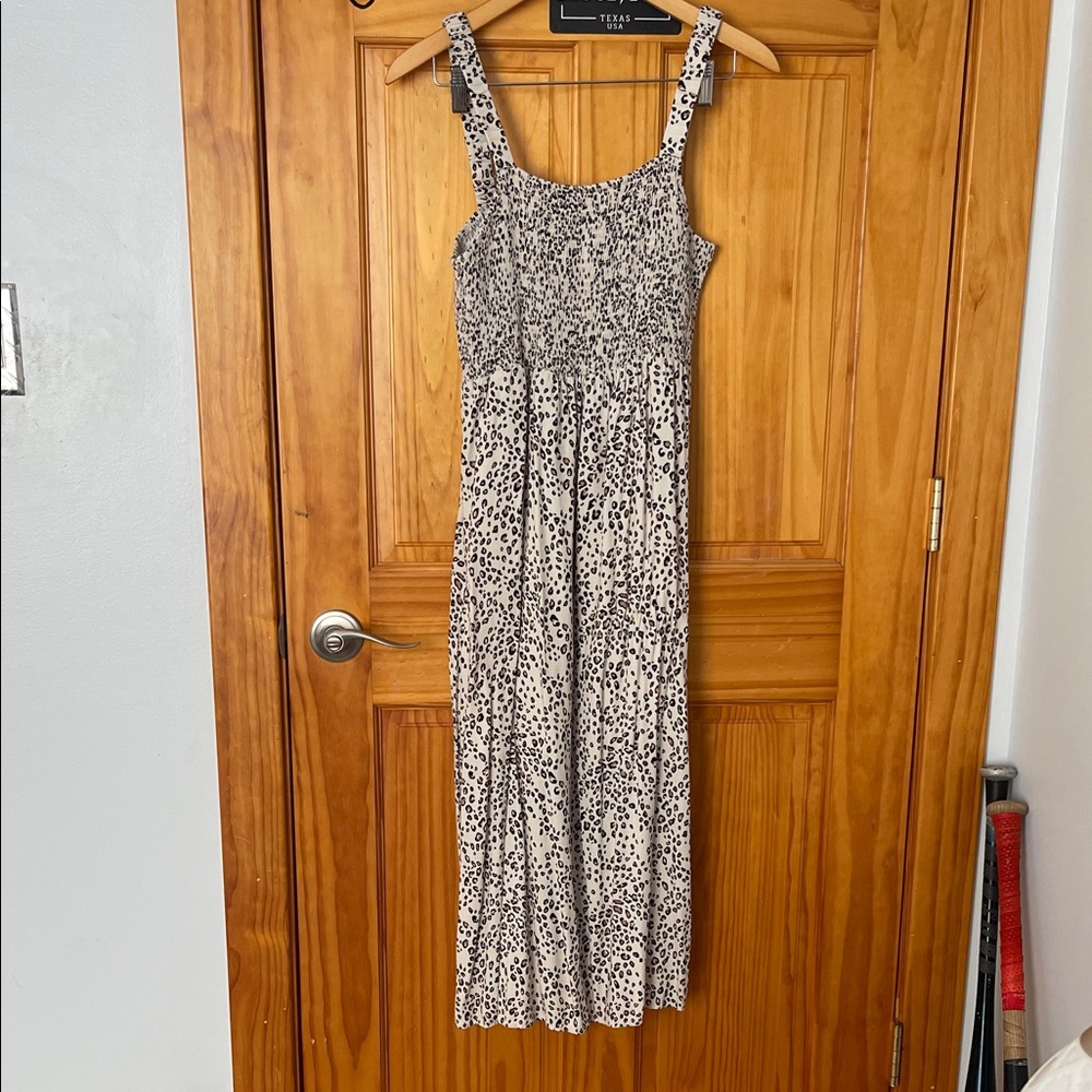 Saltwater LUXE Jacey Animal Print Midi Dress in leopard print